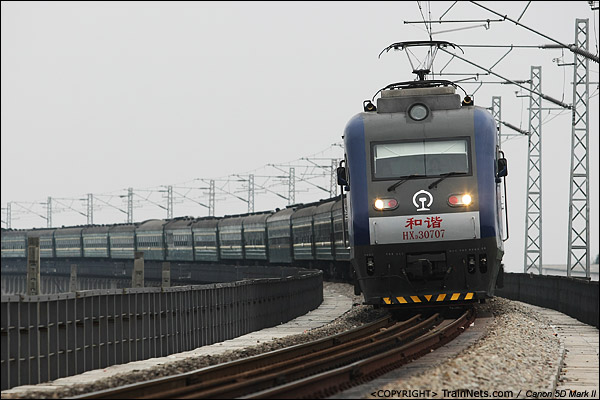2010年2月18日。广东江村。HXD3牵引临客北上。（IMG-6810-100218）