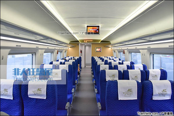 2016年2月。广珠城际铁路。新一代CRH1A型动车组（Zefiro）。二等座客室。（图/广铁德段）