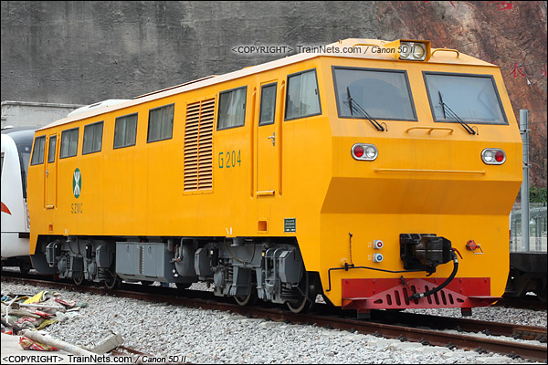 2011年6月。配属深圳地铁二号线的JMY420型轨道车。（IMG-2472-110610）