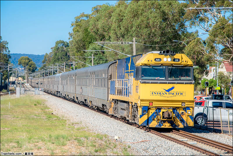 2016年4月2日。澳大利亚。“印度洋-太平洋”号列车经过3天的长途跋涉，即将抵达终点站——东珀斯总站。修整 一天后，又将重新出发返回悉尼。（图/戴文炜）