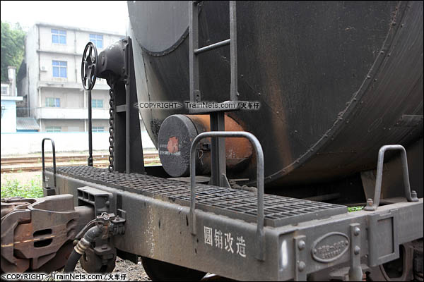 2016年4月。广东三水西站。GL70型沥青罐车。（图/火车仔）