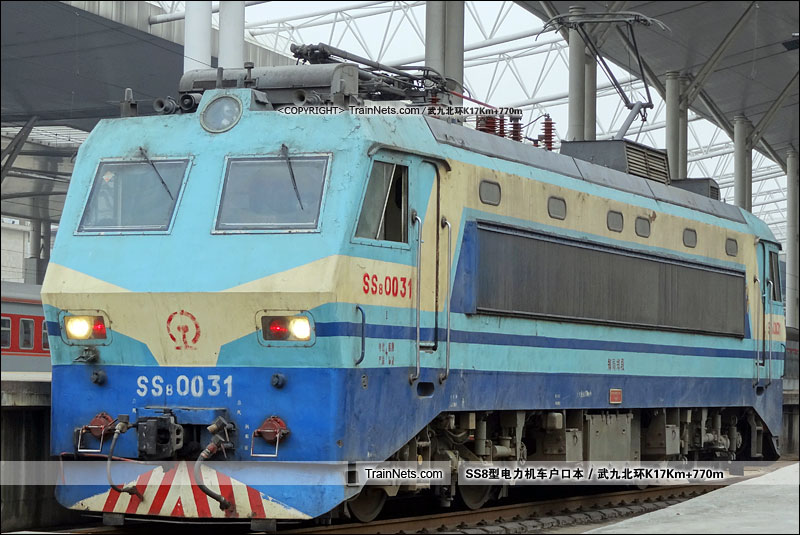 2013年1月28日。武昌站。SS8-0031。(图/武九北环K17Km+770m)