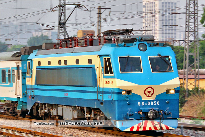 2014年5月18日。石家庄直通场。SS8-0056。(图/赵家乐)