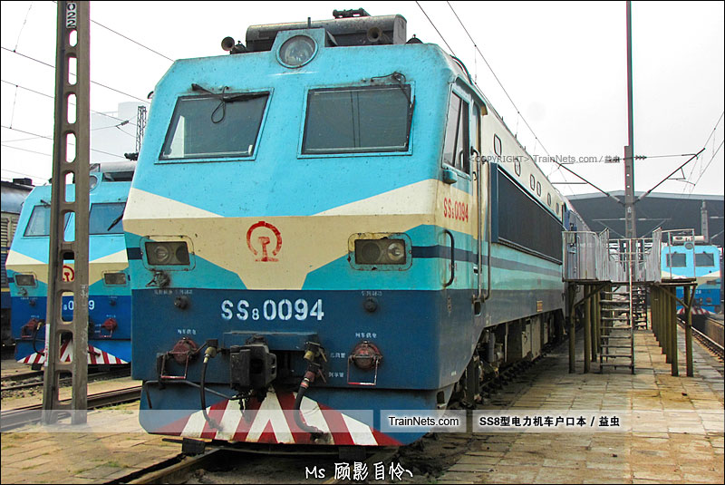 2011年8月。郑州机务段。SS8-0094。(图/益虫)